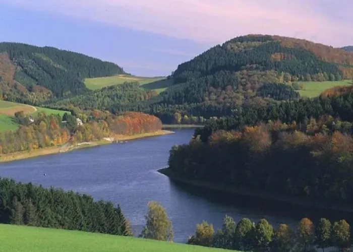 Gruppenferienhaus Im Hochsauerland 度假居 Elpe